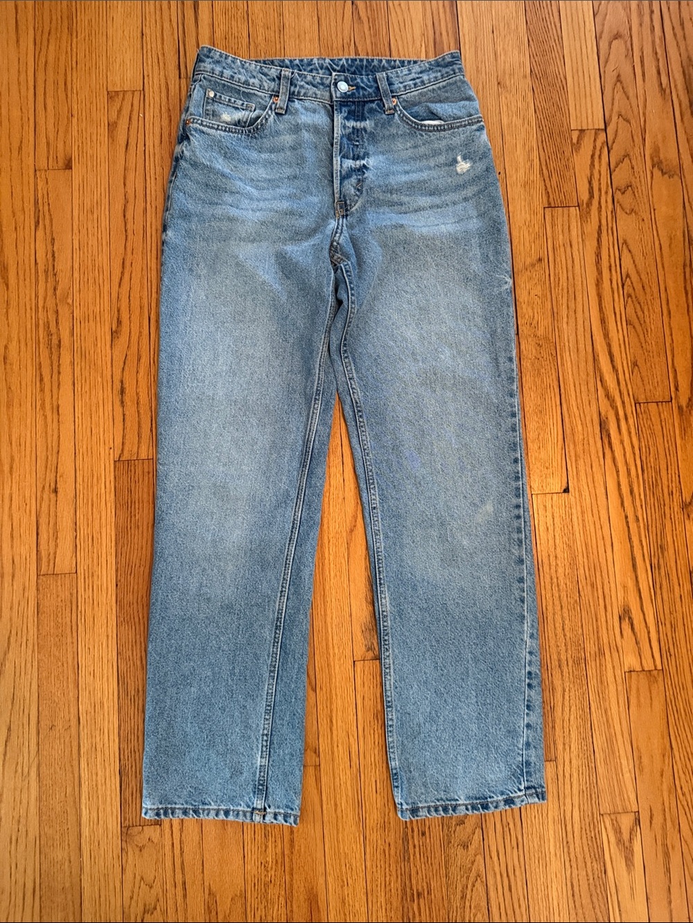 Women's Boyfriend Jeans in Light Blue Wash